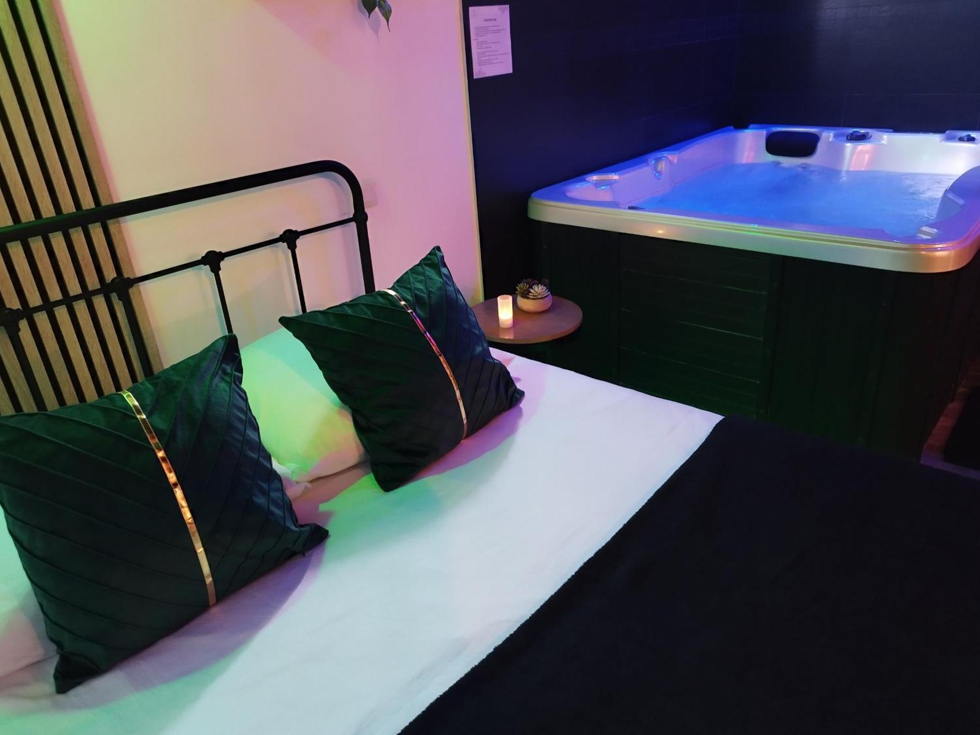 Autrement Spa Avelin ภายนอก รูปภาพ