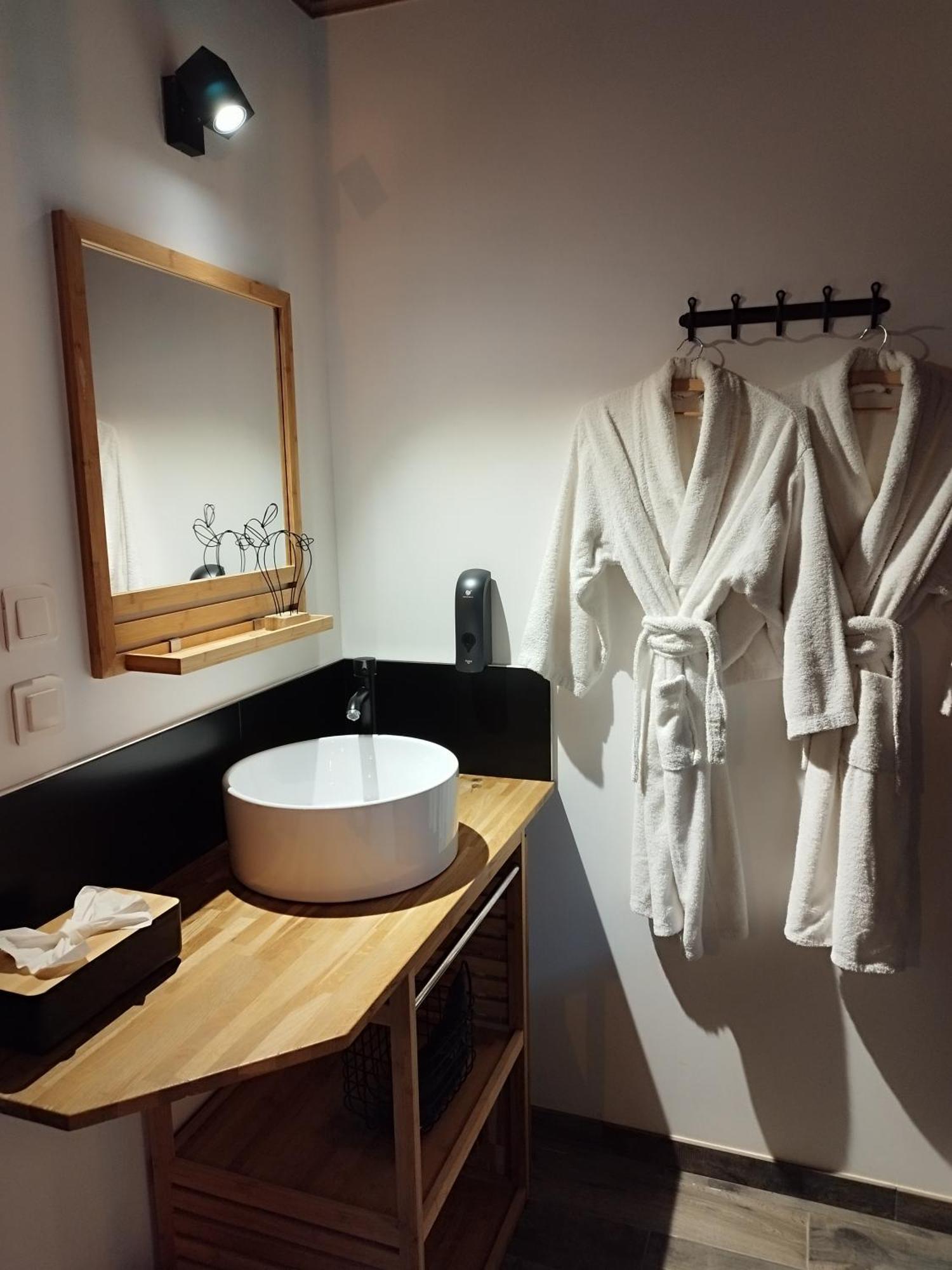 Autrement Spa Avelin ภายนอก รูปภาพ